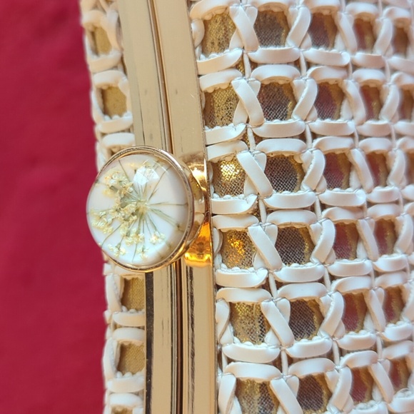 Tommy Bahama Elegant Cream Woven Handbag with Bamboo Handle - Picture 2 of 4